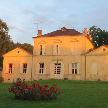 Bed and Breakfast Aux Trois Fontaines Eynesse Екстер'єр фото