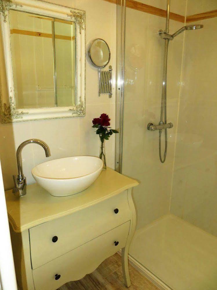 Bed and Breakfast Aux Trois Fontaines Eynesse Екстер'єр фото