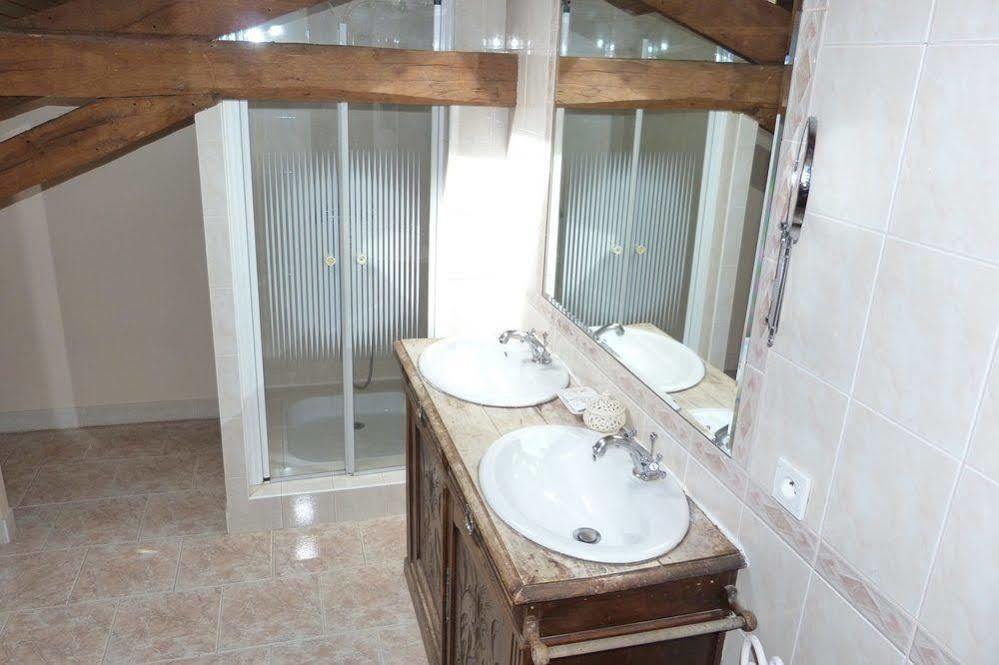 Bed and Breakfast Aux Trois Fontaines Eynesse Екстер'єр фото