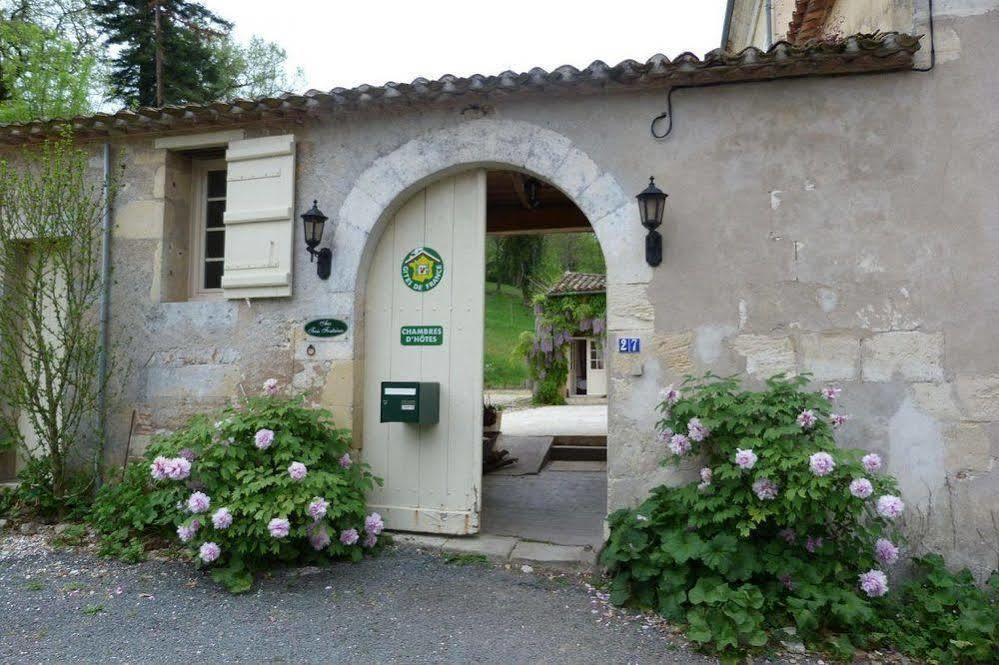 Bed and Breakfast Aux Trois Fontaines Eynesse Екстер'єр фото
